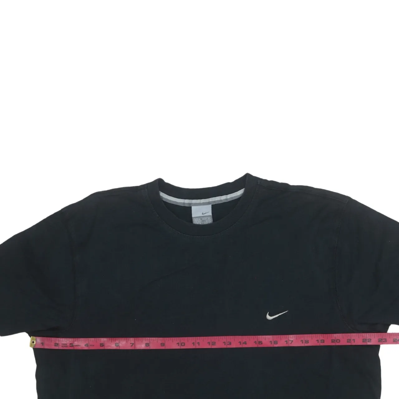 Nike Black T Shirt Women’s XLarge Small Swoosh Logo Minimal Casual Tee Top sold by Vintage Club product image thumbnail 5