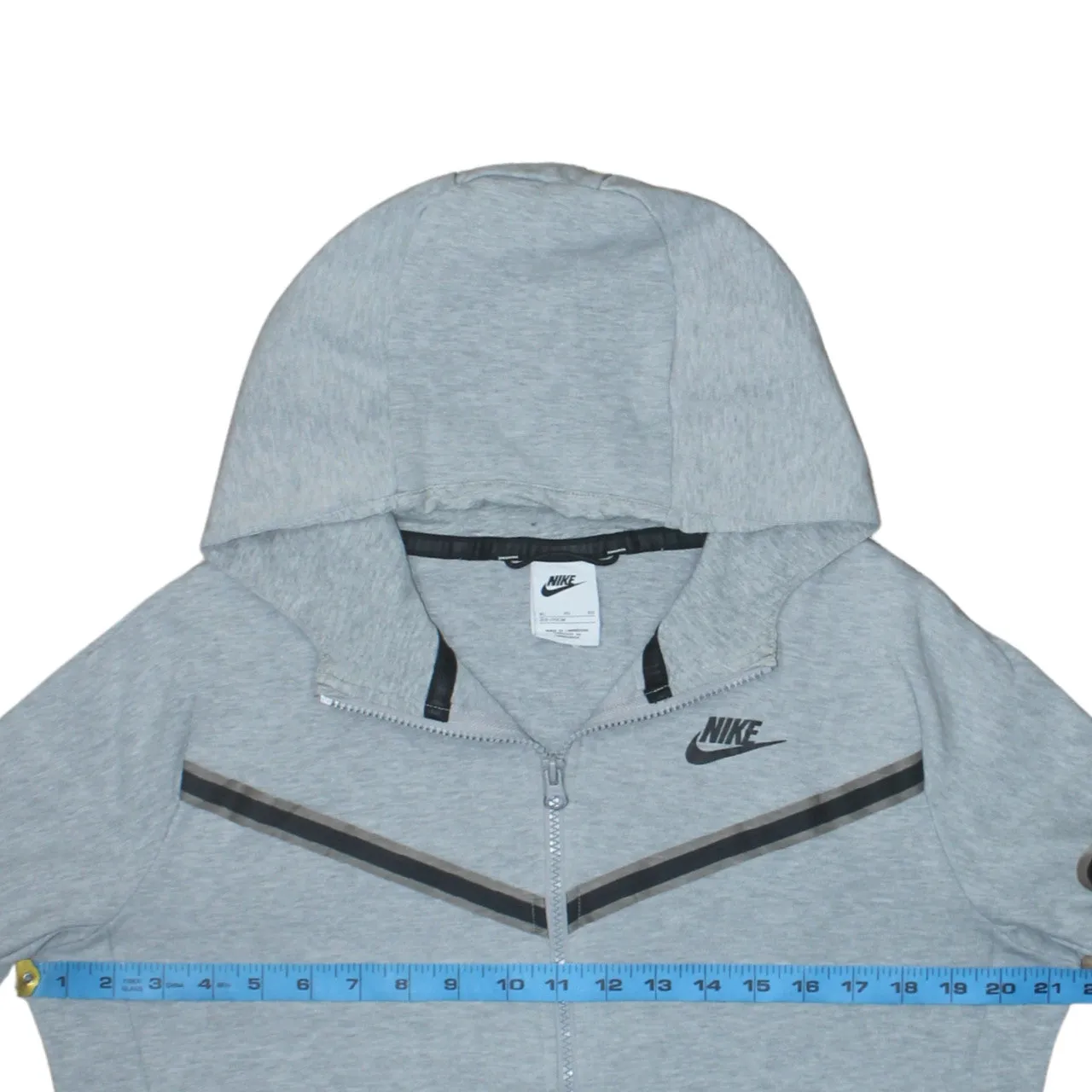 Nike Grey Full Zip Hoodie Women’s XLarge Embroidered Logo Zip Pockets Contrast Trim Sweatshirt sold by Vintage Club product image thumbnail 5