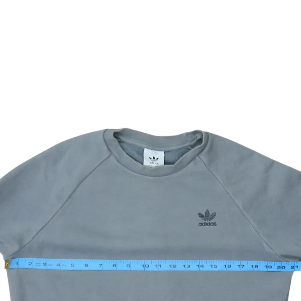 Adidas Grey Sweatshirt Men’s Small Trefoil Embroidered Logo Raglan Sleeve Pullover Jumper sold by Vintage Club product image thumbnail 5