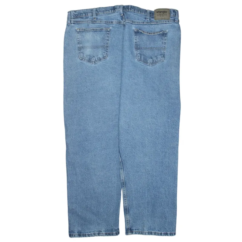 Wrangler Light Blue Jeans Menβs 42 Straight Leg Five Pocket Zip Fly Denim Trousers made by Wrangler