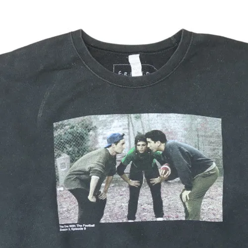 Friends Black Sweatshirt Men's XXLarge Printed Football Scene Crewneck Pullover Fleece Top sold by Vintage Club product image thumbnail 3
