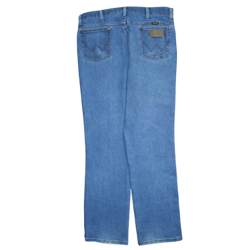 Wrangler Light Blue Jeans Men's 34x32 Straight Leg Five Pocket Denim Trousers made by Wrangler