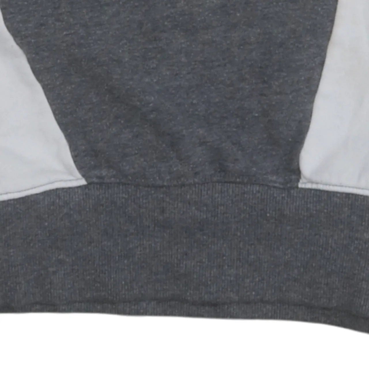 Ellesse Grey Sweatshirt Women's XSmall Printed Logo Colour Block Crewneck Pullover Top sold by Vintage Club product image thumbnail 4