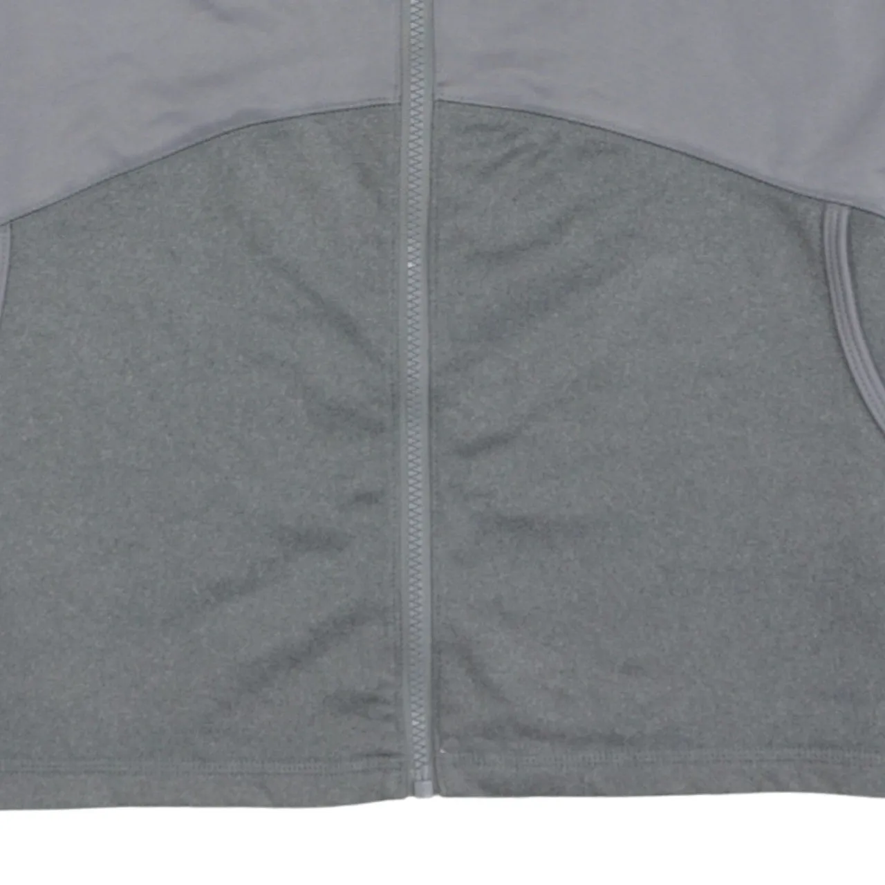 The North Face Grey Full Zip Jacket Women’s XLarge Embroidered Chest Logo Hand Pockets Fleece Top sold by Vintage Club product image thumbnail 4