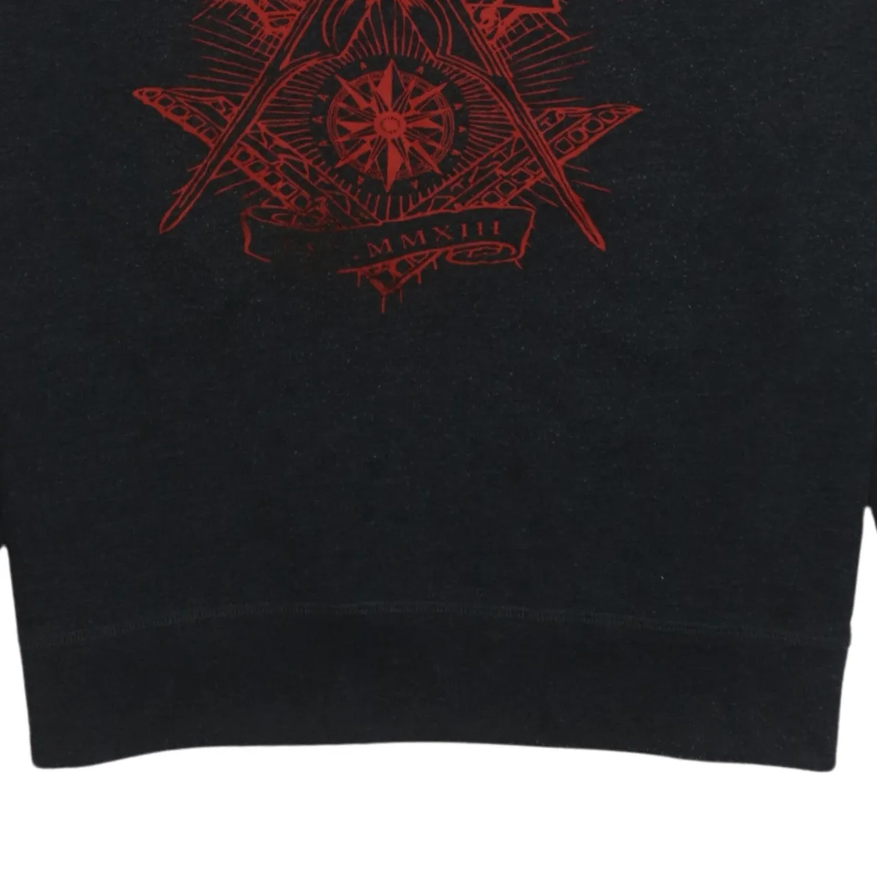 Retro Black Sweatshirt Women’s XXLarge Red Graphic Print Crewneck Pullover Top sold by Vintage Club product image thumbnail 4