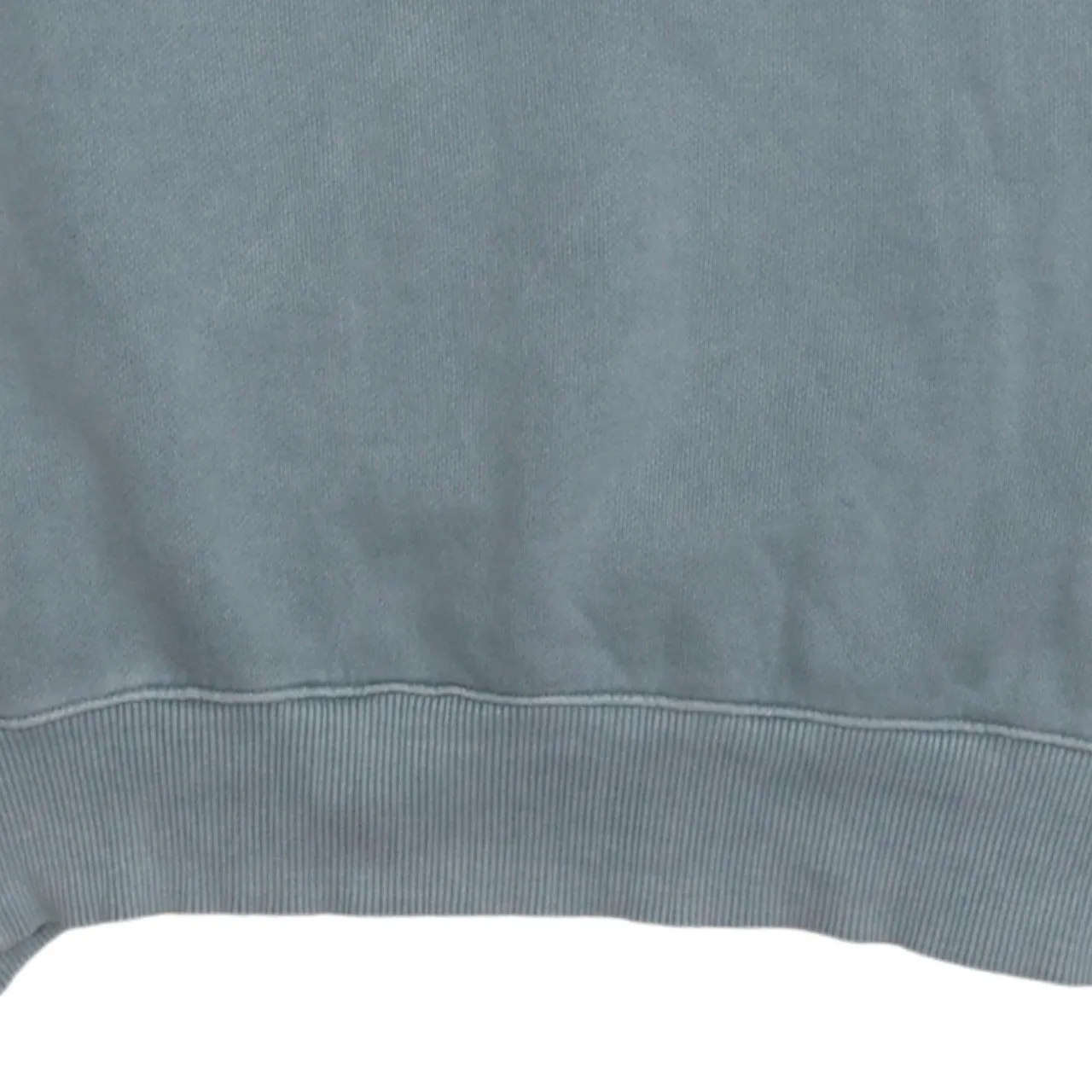 Reebok Faded Grey Sweatshirt Men's Medium Plain Crewneck Ribbed Cuffs Pullover Top sold by Vintage Club product image thumbnail 4