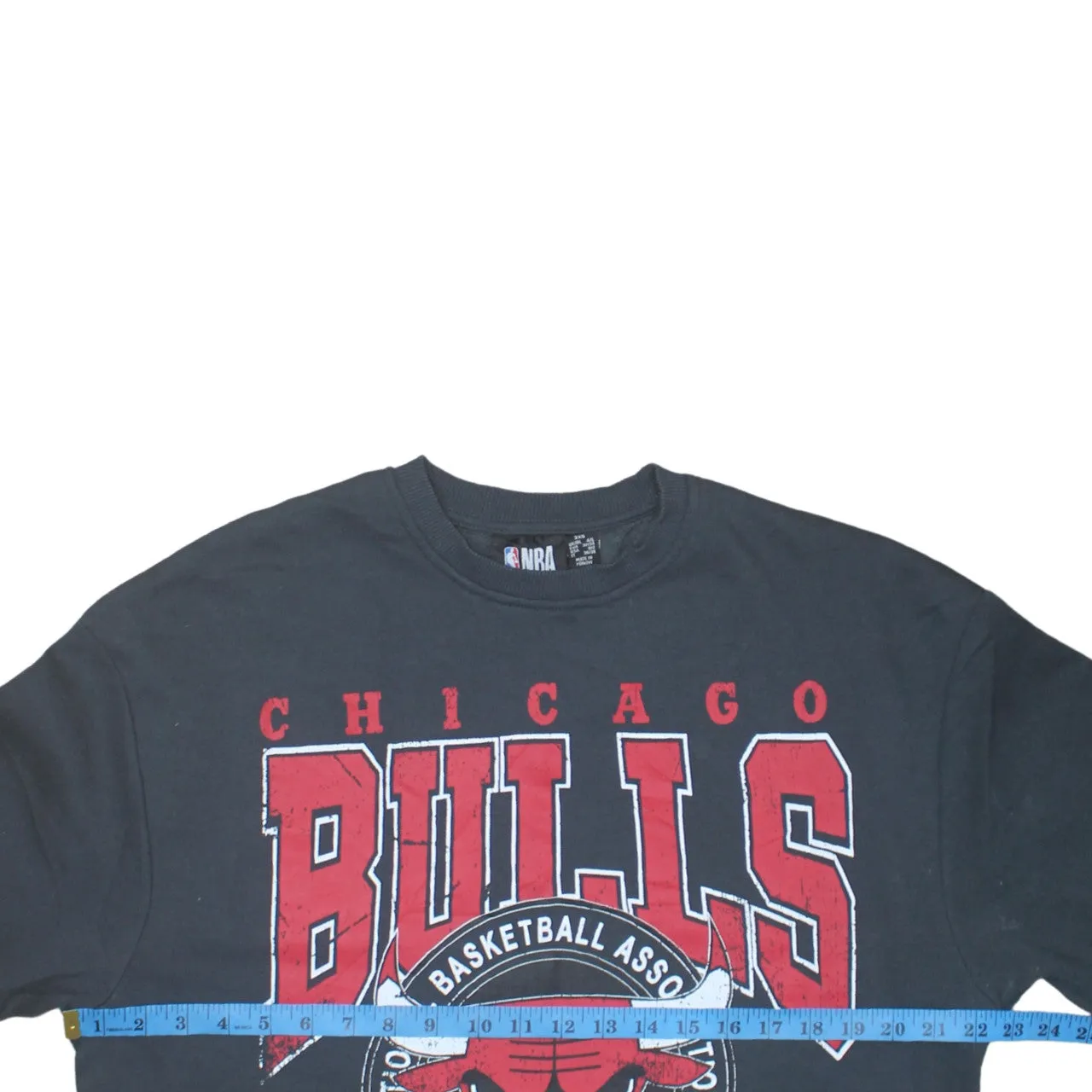 NBA Black Chicago Bulls Sweatshirt Women’s XXSmall Printed Graphic Crewneck Pullover Top sold by Vintage Club product image thumbnail 5