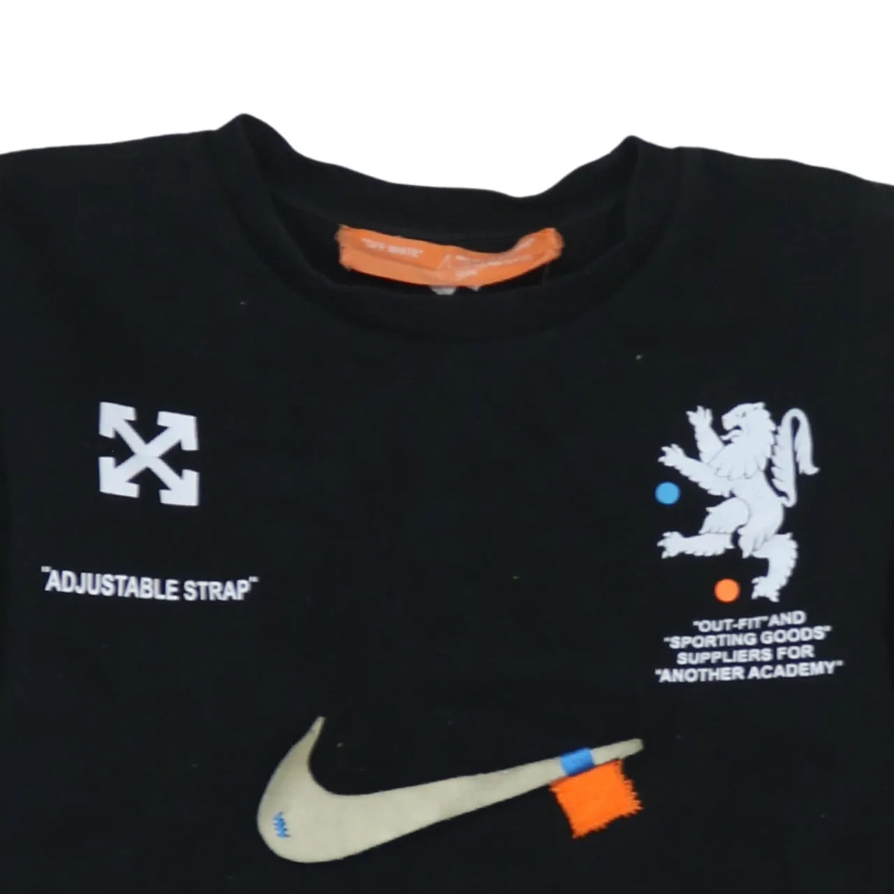 Nike 90's Center Middle Swoosh Crew Neck Sweatshirt Medium Black sold by Vintage Club product image thumbnail 3