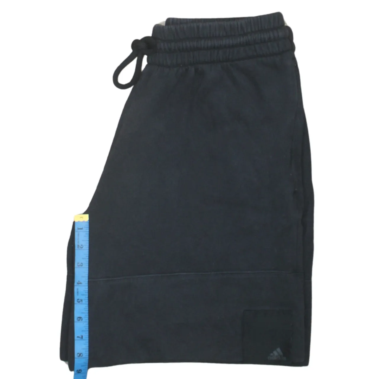 Adidas 90's Lightweight Baggy Chino Shorts Medium Black sold by Vintage Club product image thumbnail 5