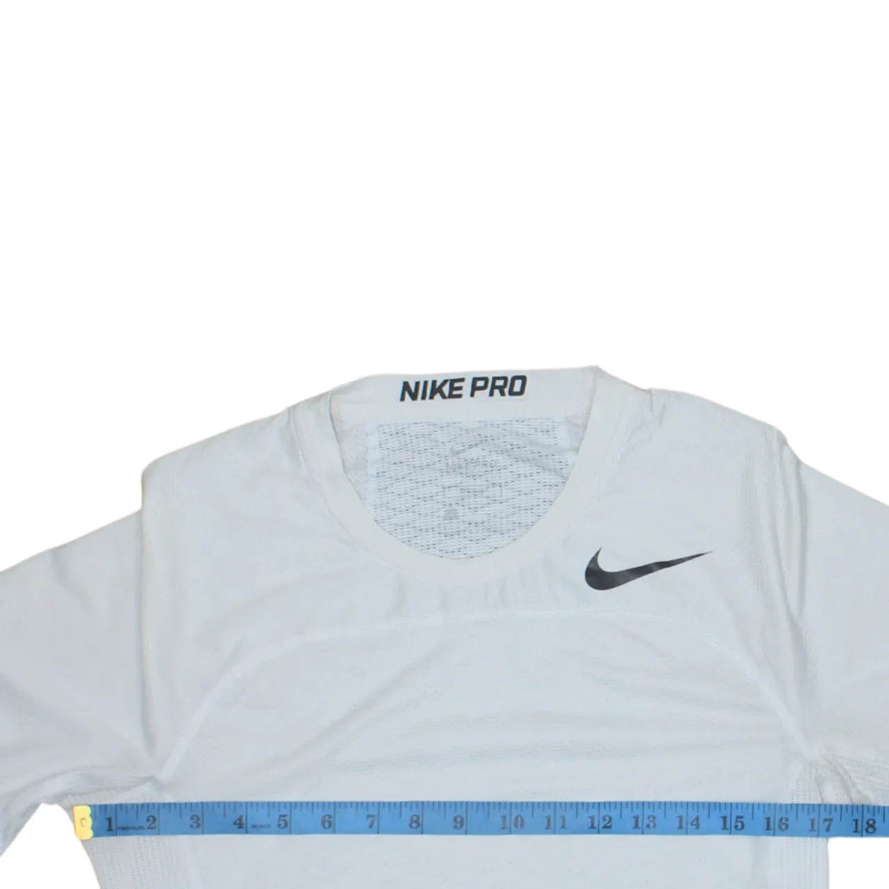Nike 90's Swoosh Short Sleeves T Shirt Large White sold by Vintage Club product image thumbnail 5