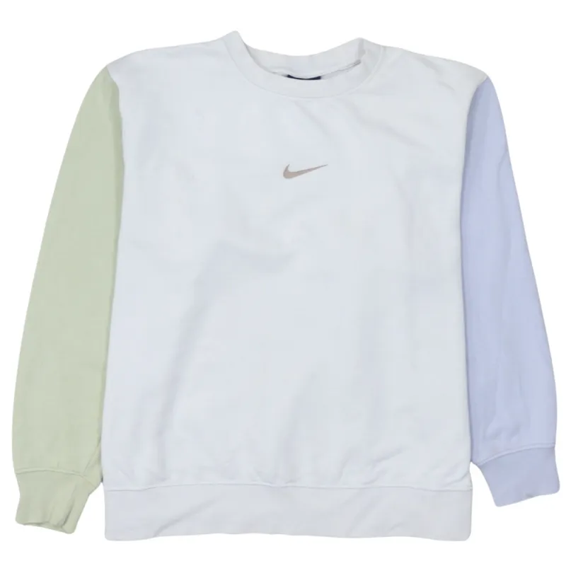 Nike 90's Center Middle Swoosh Crew Neck Sweatshirt Medium White sold by Vintage Club