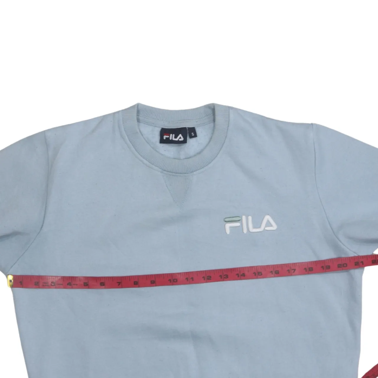 Fila Light Blue Sweatshirt Men's Small Embroidered Chest Logo Crewneck Pullover Fleece Top sold by Vintage Club product image thumbnail 5