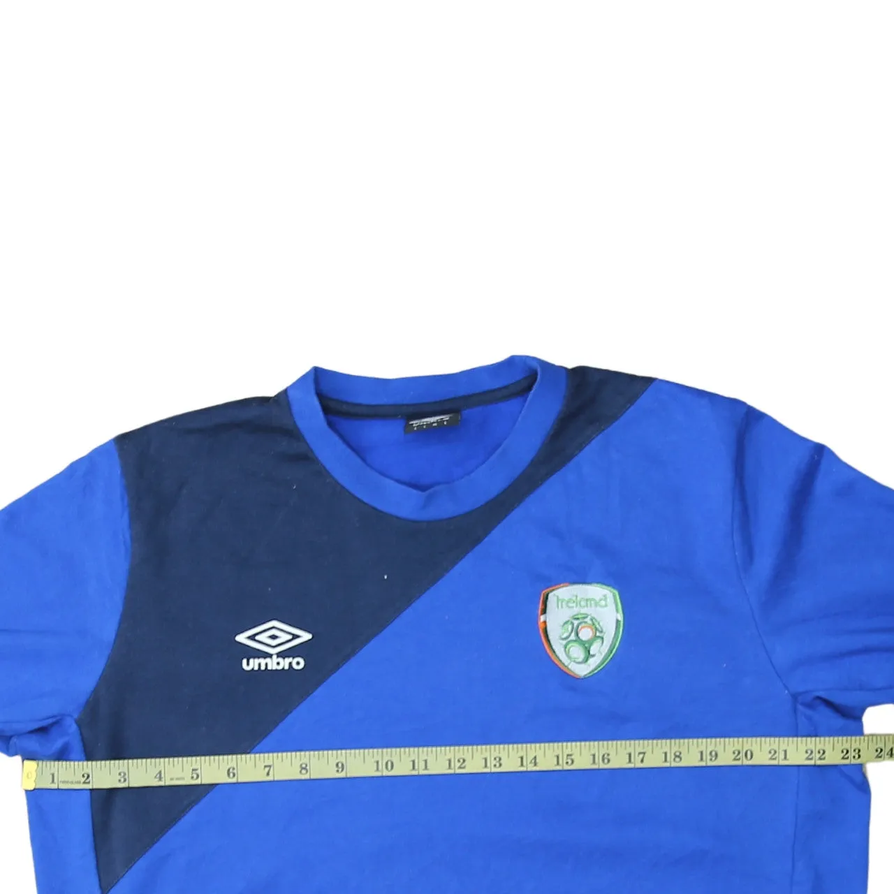 Umbro 90's Lightweight Crew Neck Sweatshirt Large Blue sold by Vintage Club product image thumbnail 5
