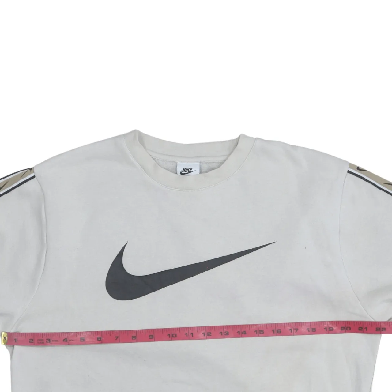 Nike 90's Center Middle Swoosh Crew Neck Sweatshirt Small Beige Cream sold by Vintage Club product image thumbnail 5