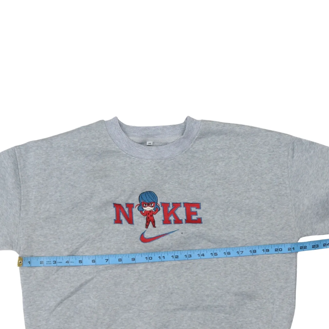 Nike 90's Center Middle Swoosh Crew Neck Sweatshirt Medium Grey sold by Vintage Club product image thumbnail 5