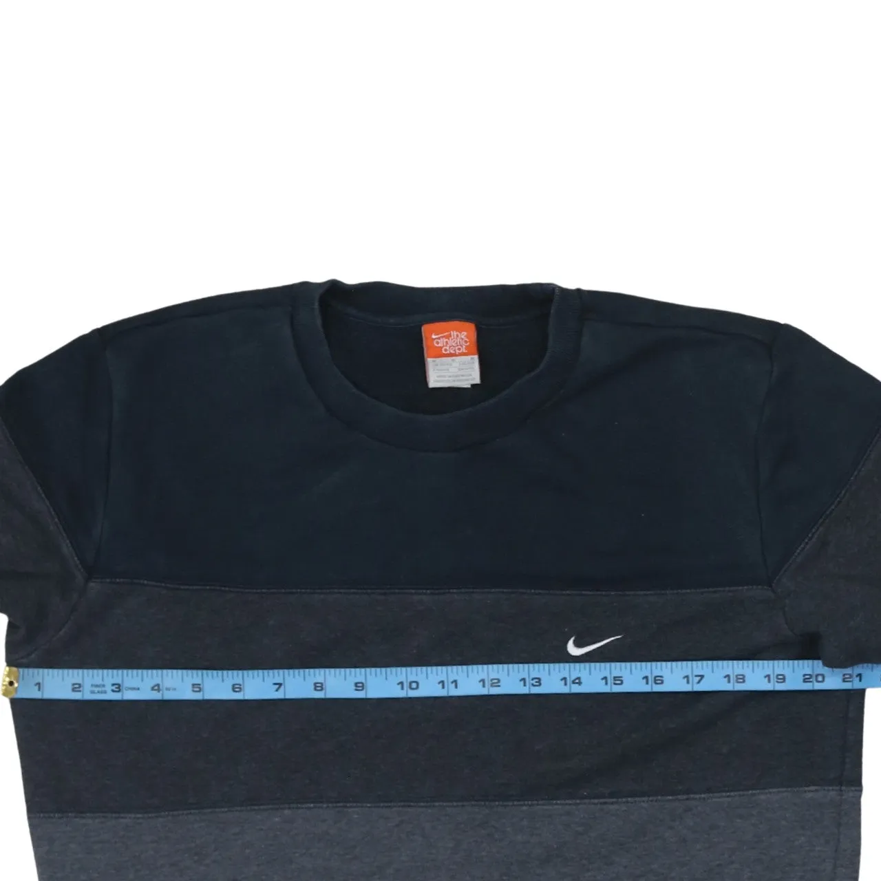 Nike 90's Swoosh Crew Neck Sweatshirt Medium Black sold by Vintage Club product image thumbnail 5