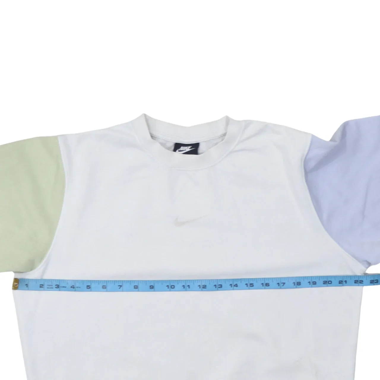 Nike 90's Center Middle Swoosh Crew Neck Sweatshirt Small White sold by Vintage Club product image thumbnail 5