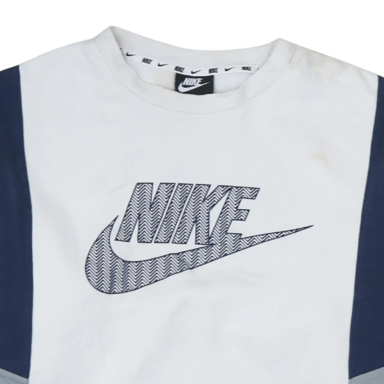 Nike 90's Center Middle Swoosh Crew Neck Sweatshirt Medium White sold by Vintage Club product image thumbnail 3