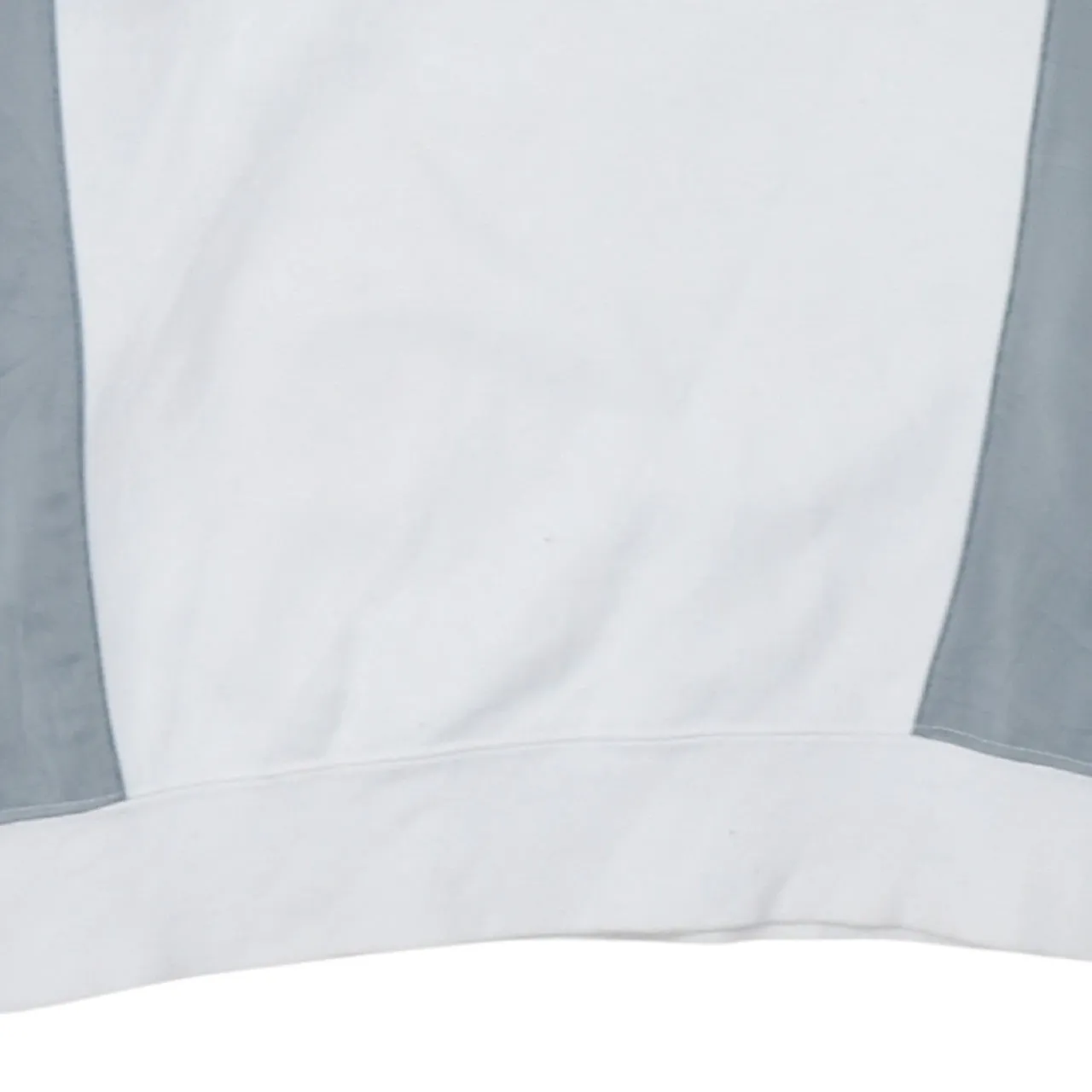 Nike 90's Center Middle Swoosh Crew Neck Sweatshirt Medium White sold by Vintage Club product image thumbnail 4