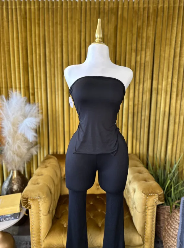 Careless Set sold by Valemi Boutique