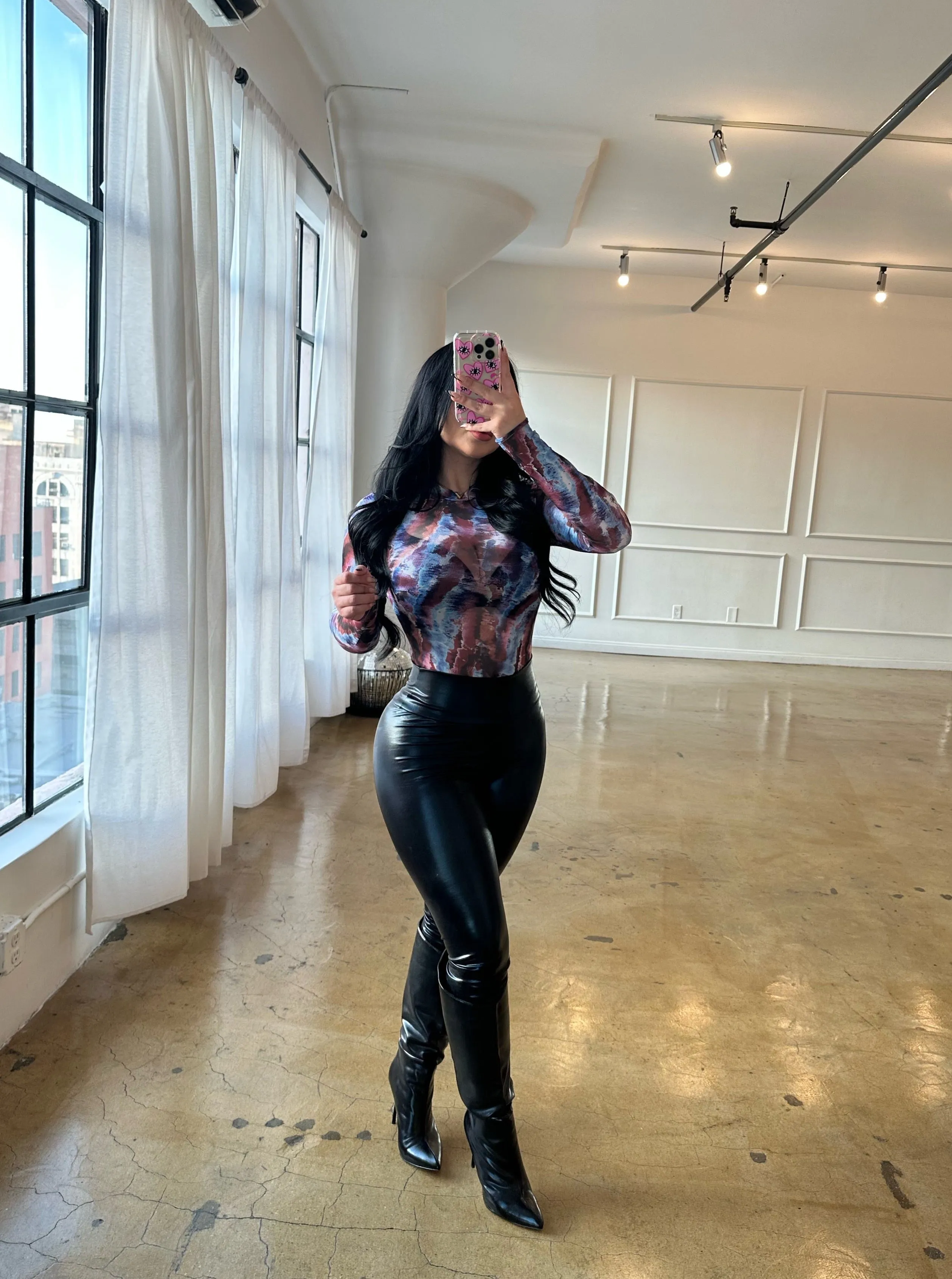 Gatubela Leggings sold by Valemi Boutique