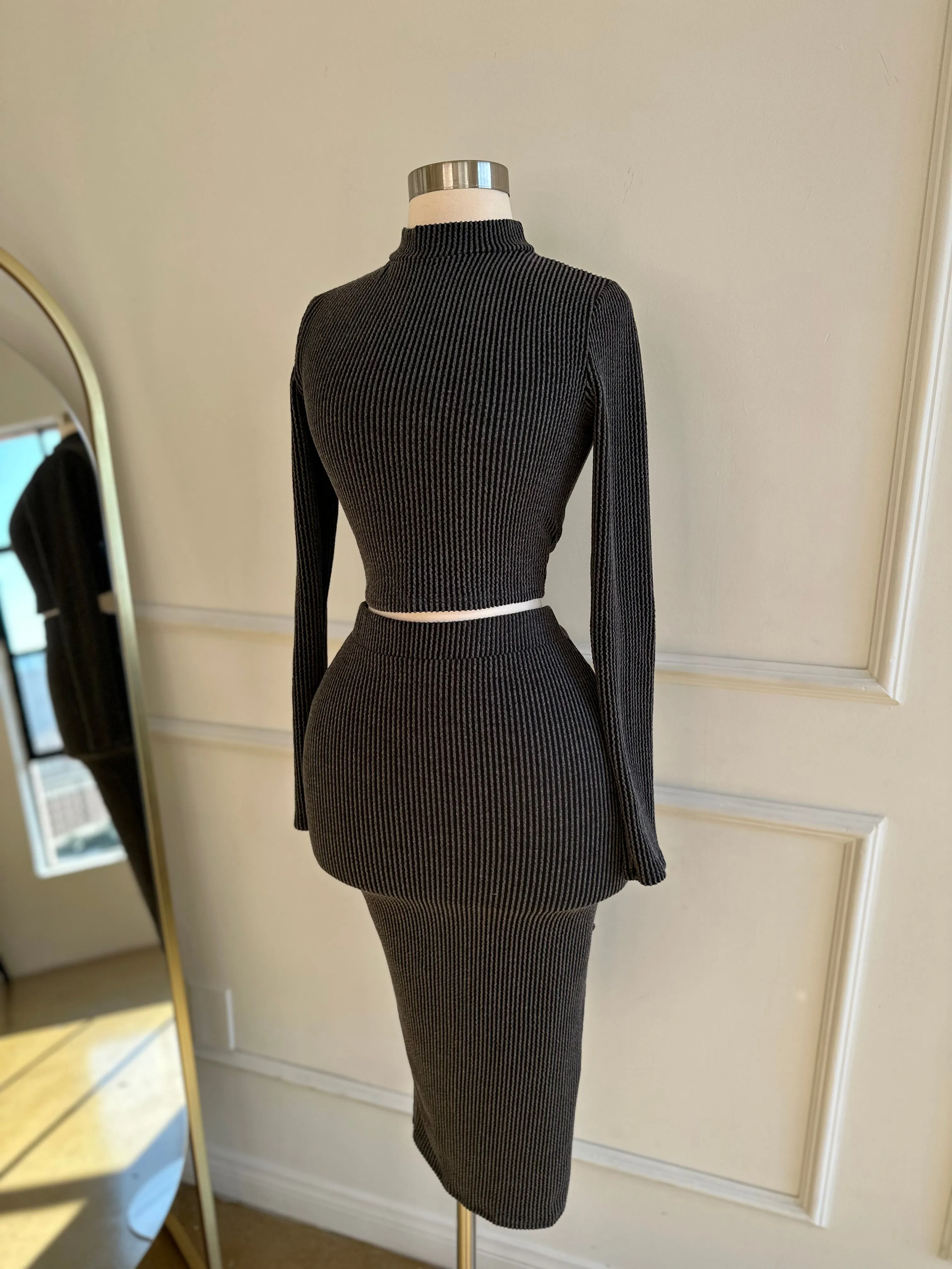 Bella Set - Charcoal sold by Valemi Boutique product image thumbnail 2