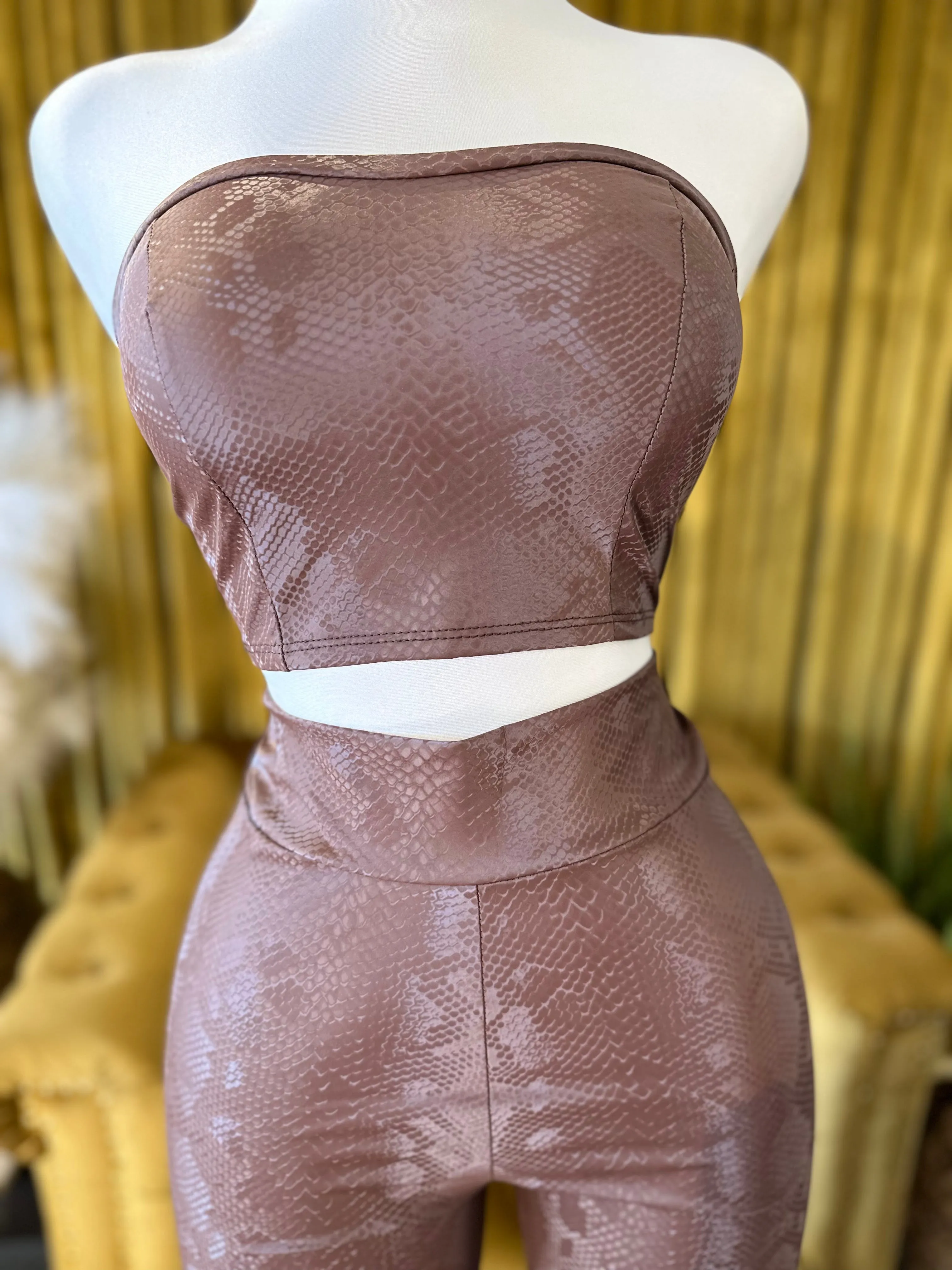 Venenosa Set sold by Valemi Boutique product image thumbnail 3