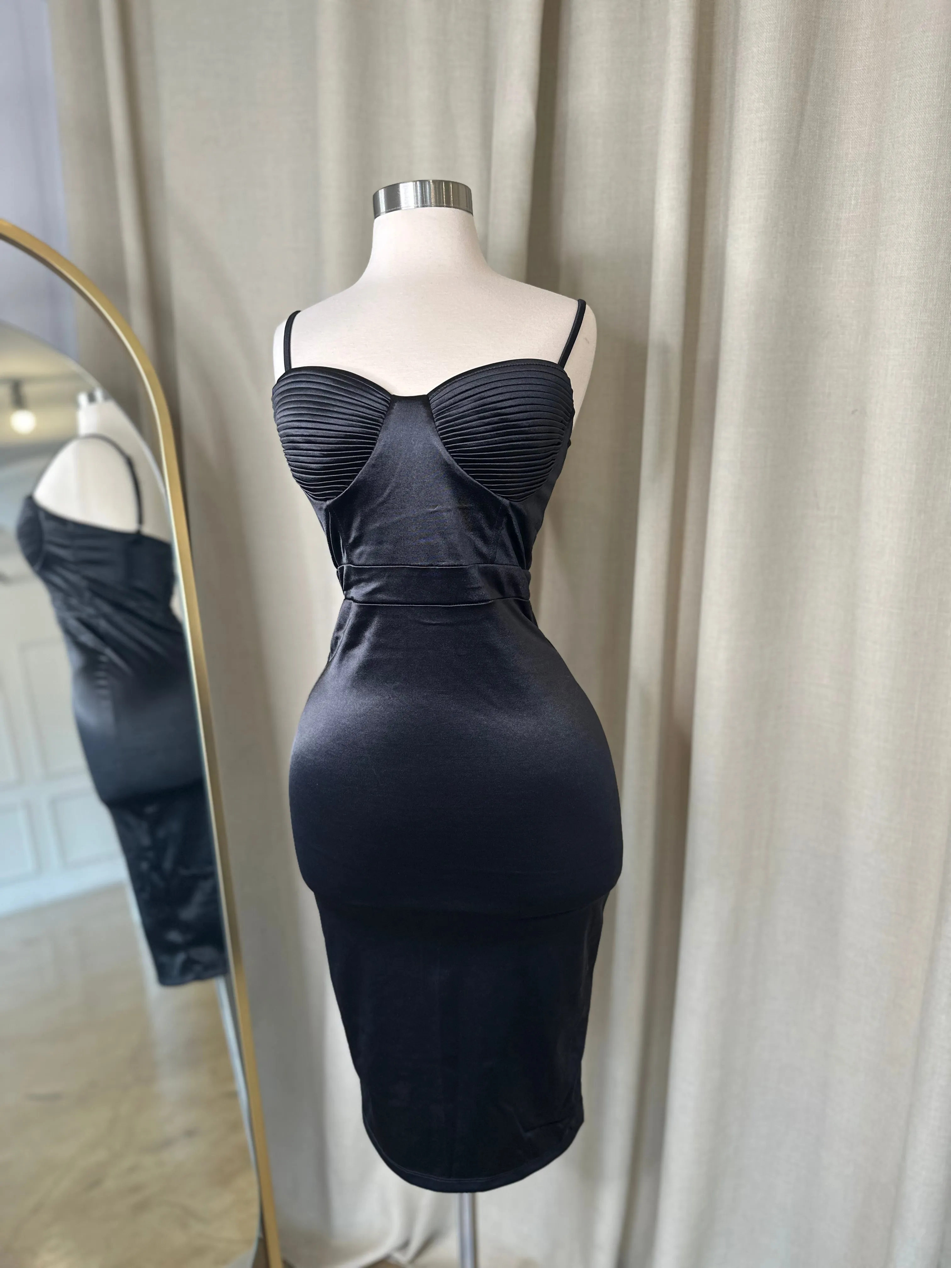 Delilah Dress - Black sold by Valemi Boutique