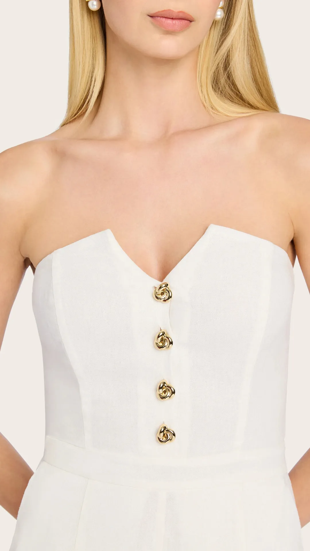 Carine Linen Romper sold by Isola Rancho Santa Fe product image thumbnail 3