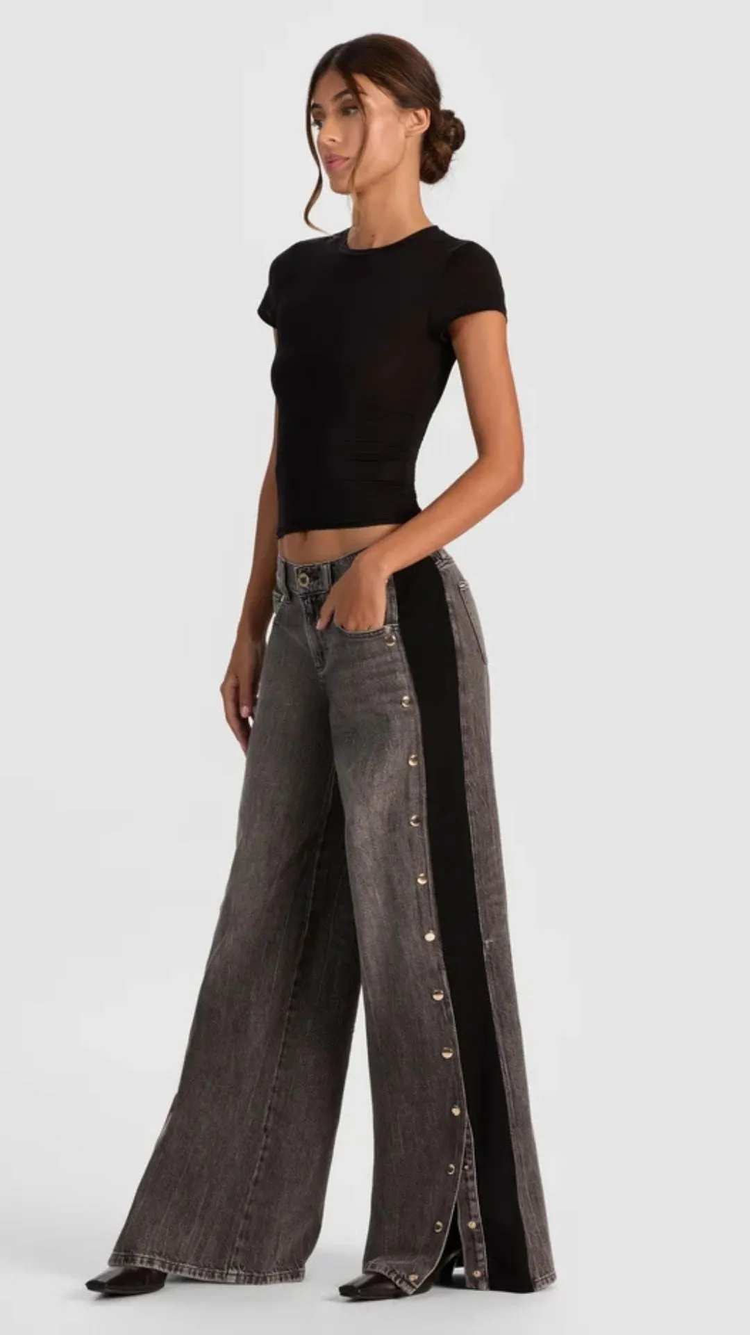 Amazing Snap Jean sold by Isola Rancho Santa Fe product image thumbnail 2