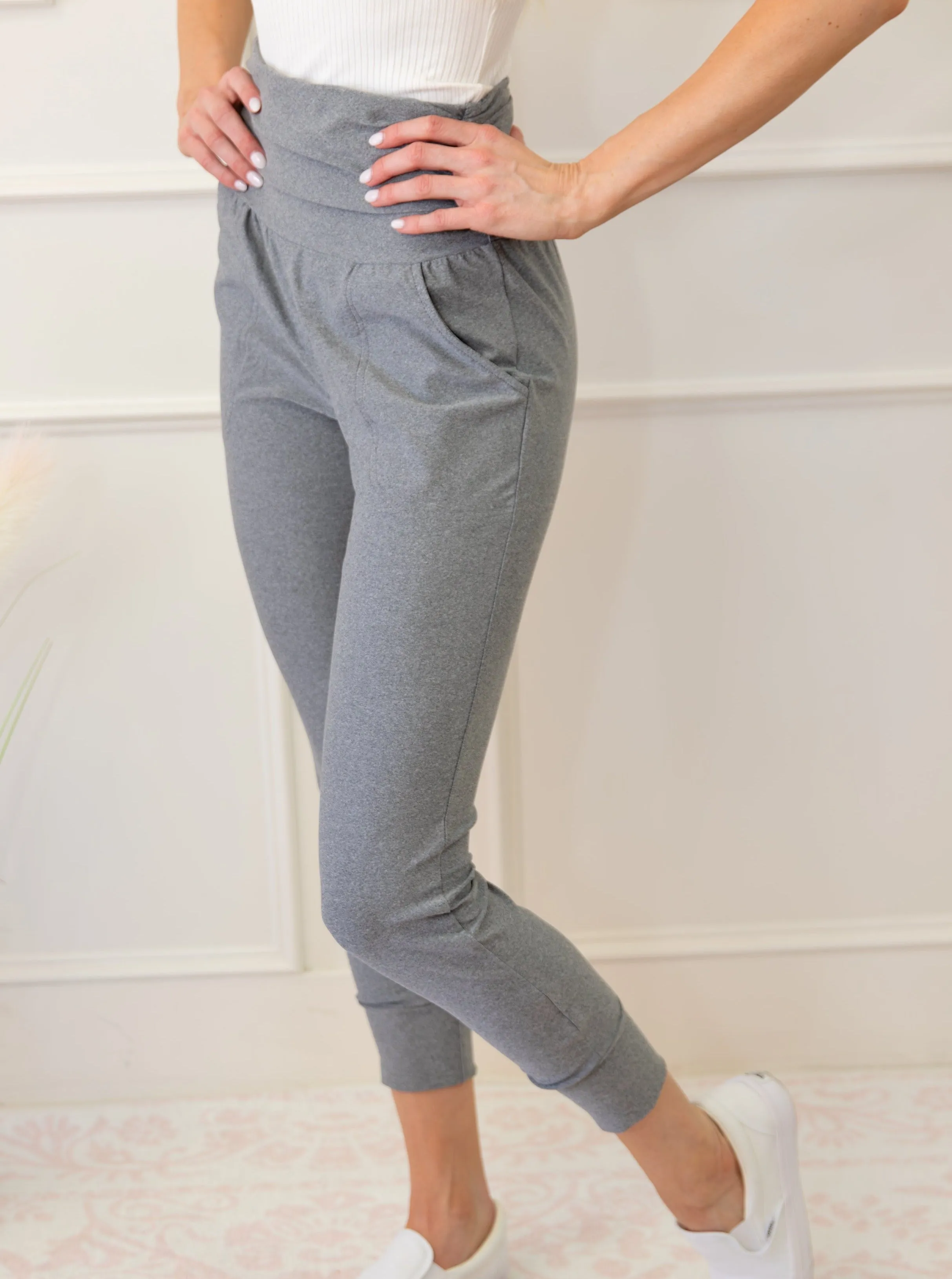 High Waist Pleated Leggings Pants With Pockets sold by Roxie’s Picks product image thumbnail 4