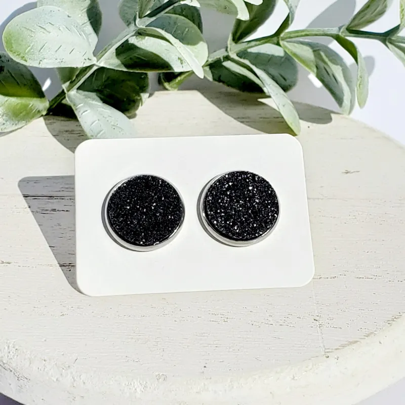 Make Ya Holla | Glitter Black sold by Roxie’s Picks