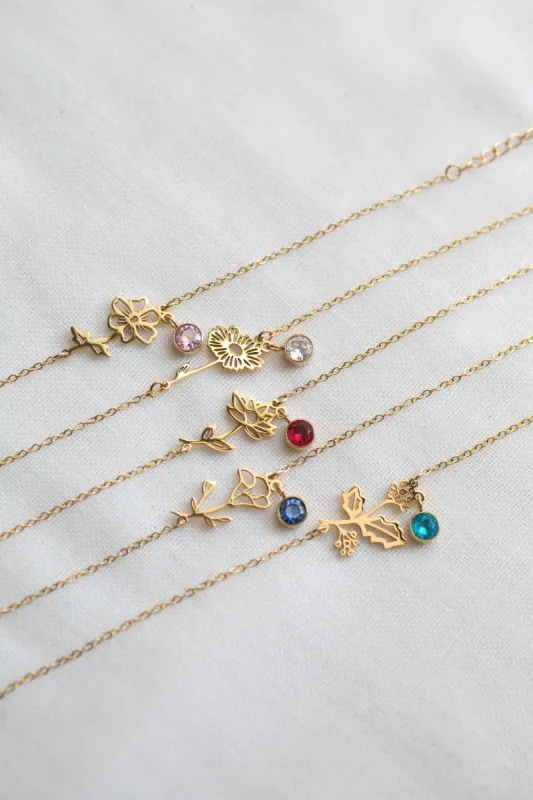 Birth Flower Bracelet sold by Roxie’s Picks