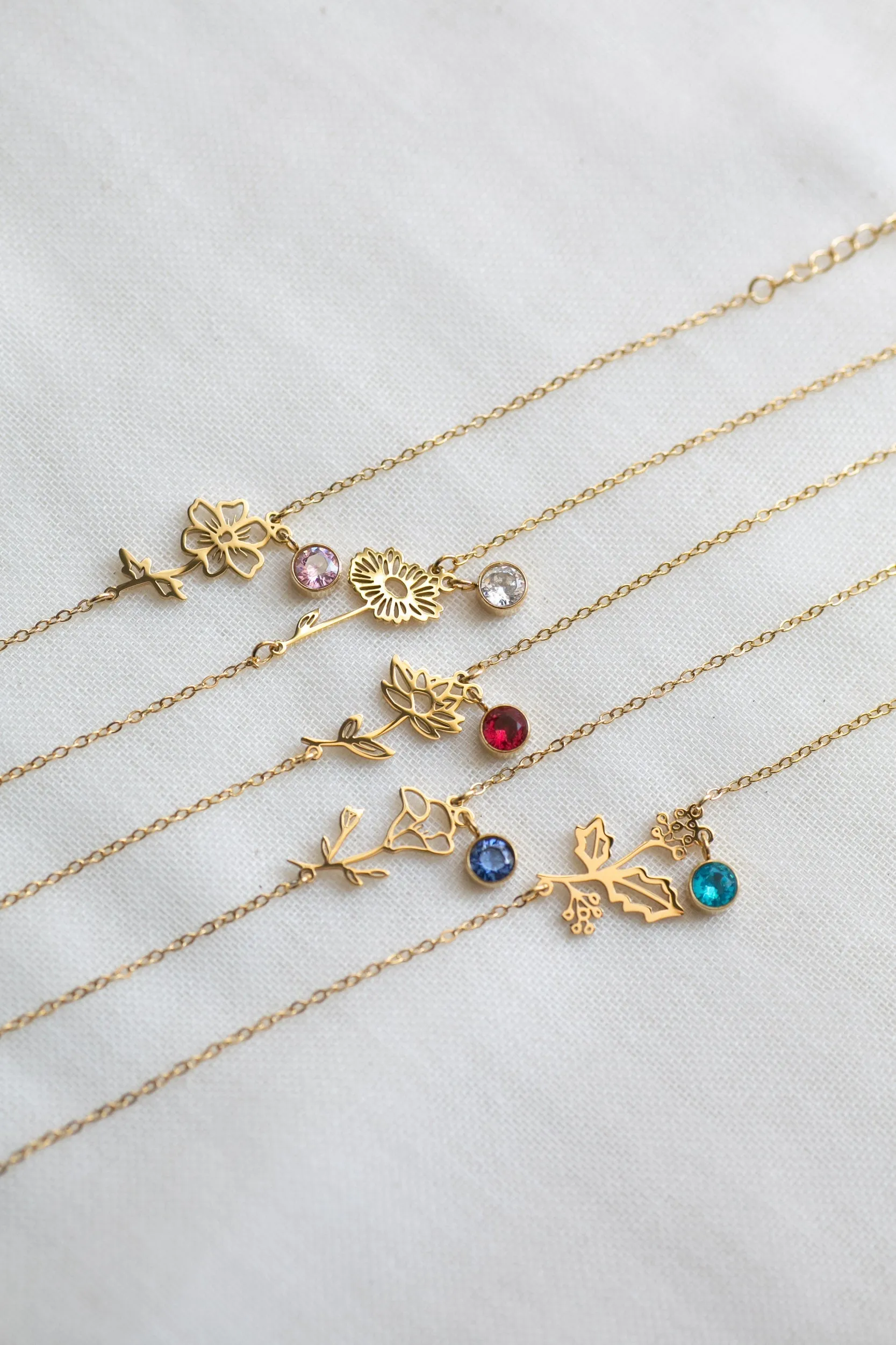 Birth Flower Bracelet sold by Roxie’s Picks