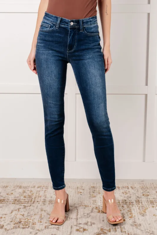 Skylar Mid Rise Thermal Vintage Skinny Jean sold by Roxie’s Picks