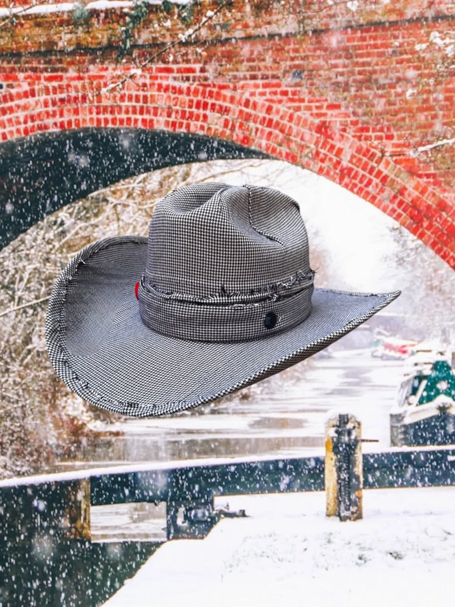 Troubadour sold by Zandria product image thumbnail 4