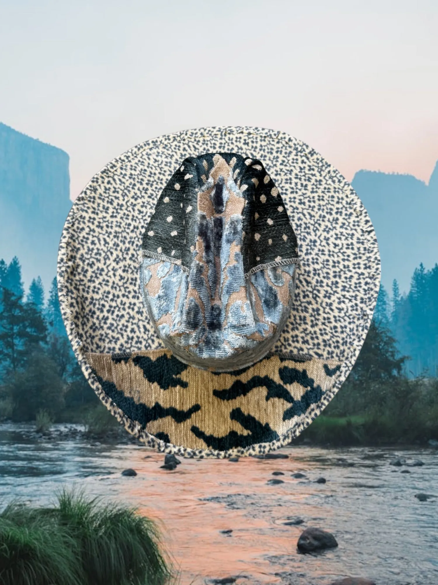 Sapphire Safari sold by Zandria product image thumbnail 2