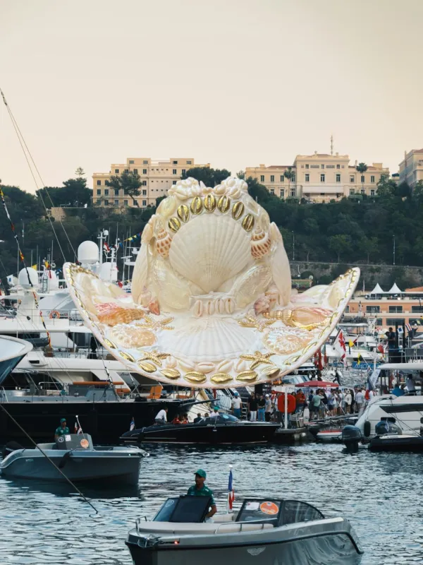 Cannes sold by Zandria