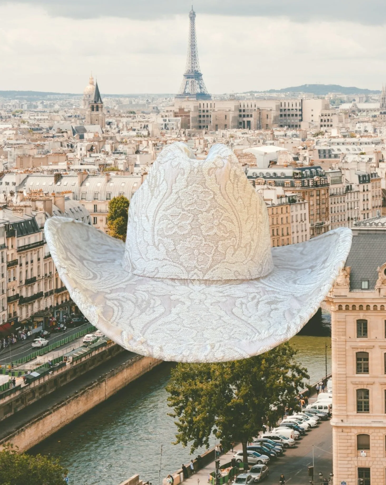 Gilded Floral sold by Zandria product image thumbnail 2