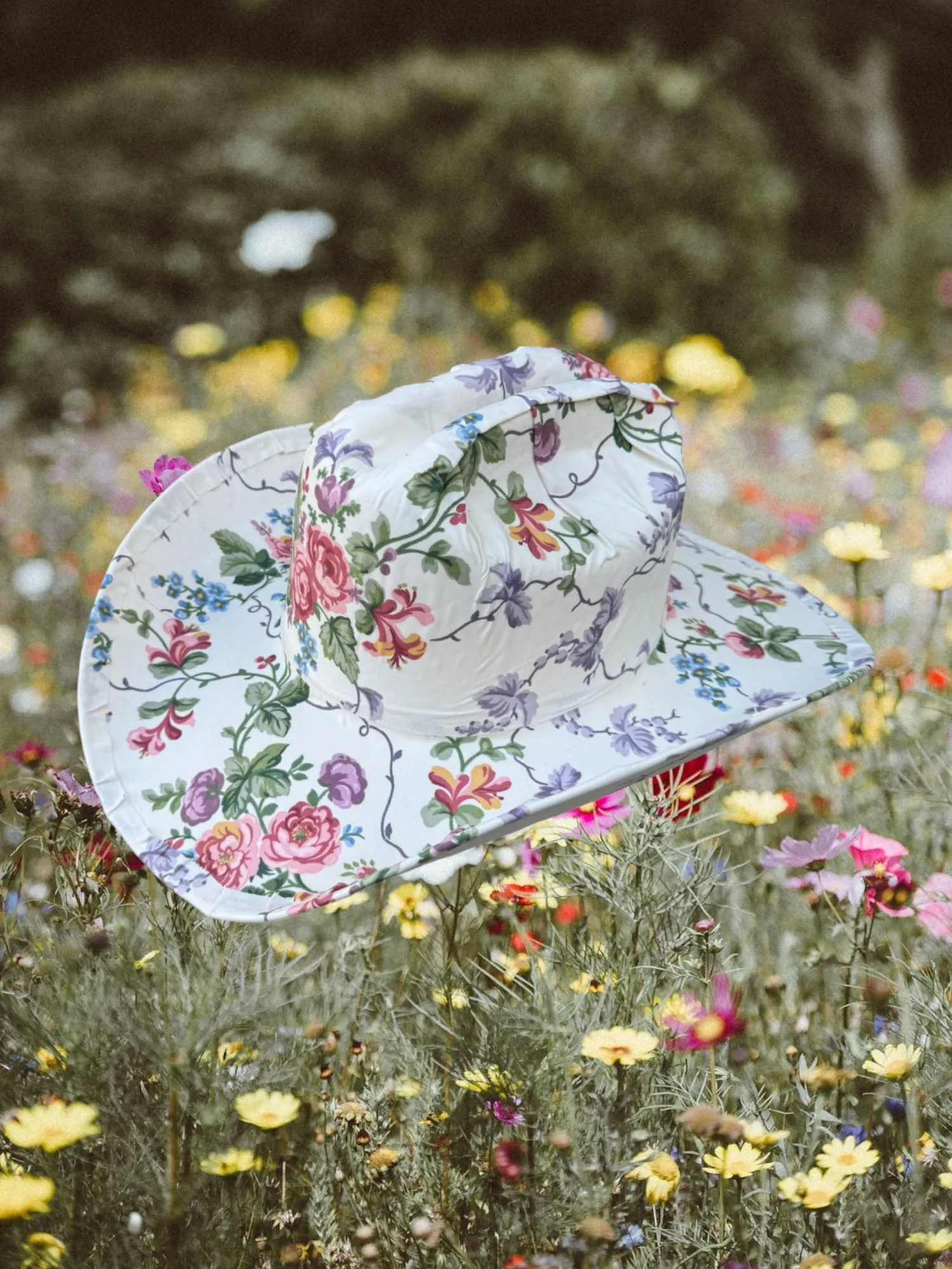 Bridal Garden sold by Zandria product image thumbnail 2