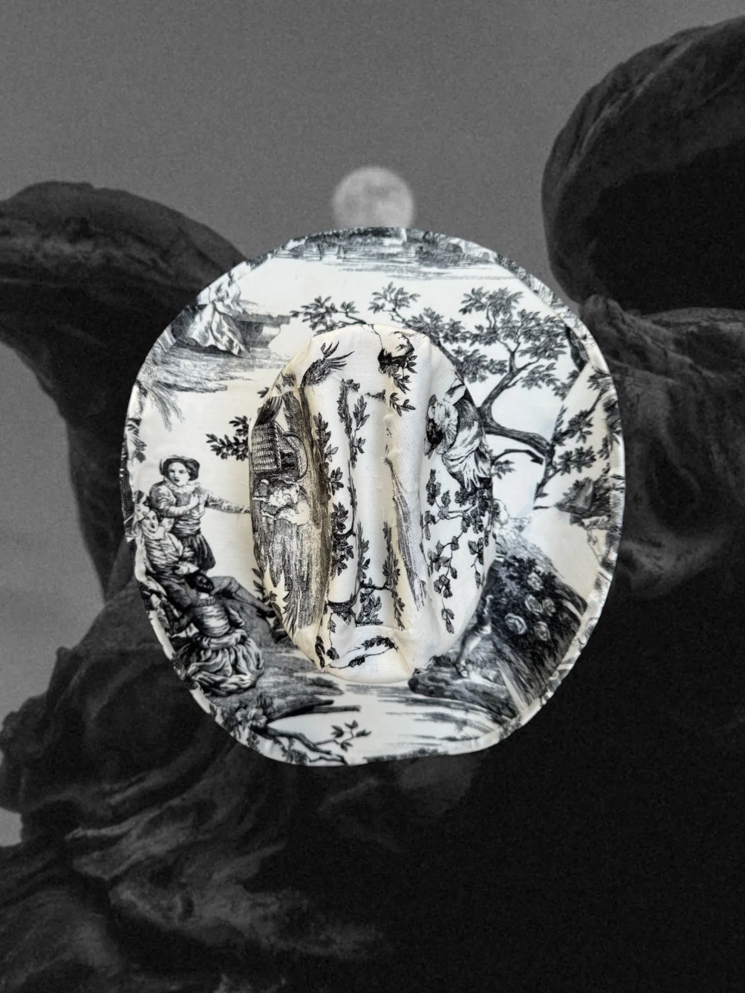Noir Toile sold by Zandria product image thumbnail 4