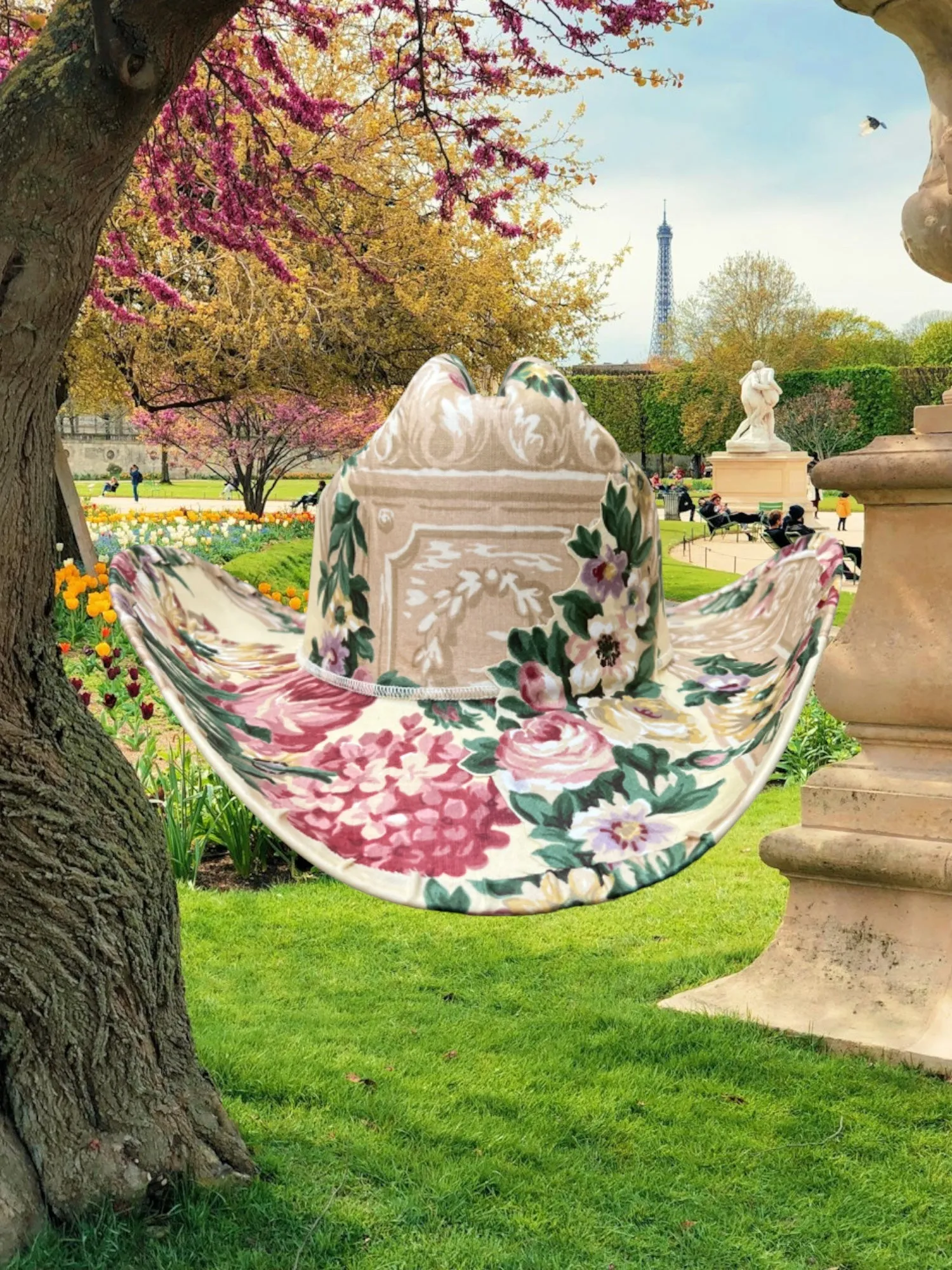 Tuileries sold by Zandria