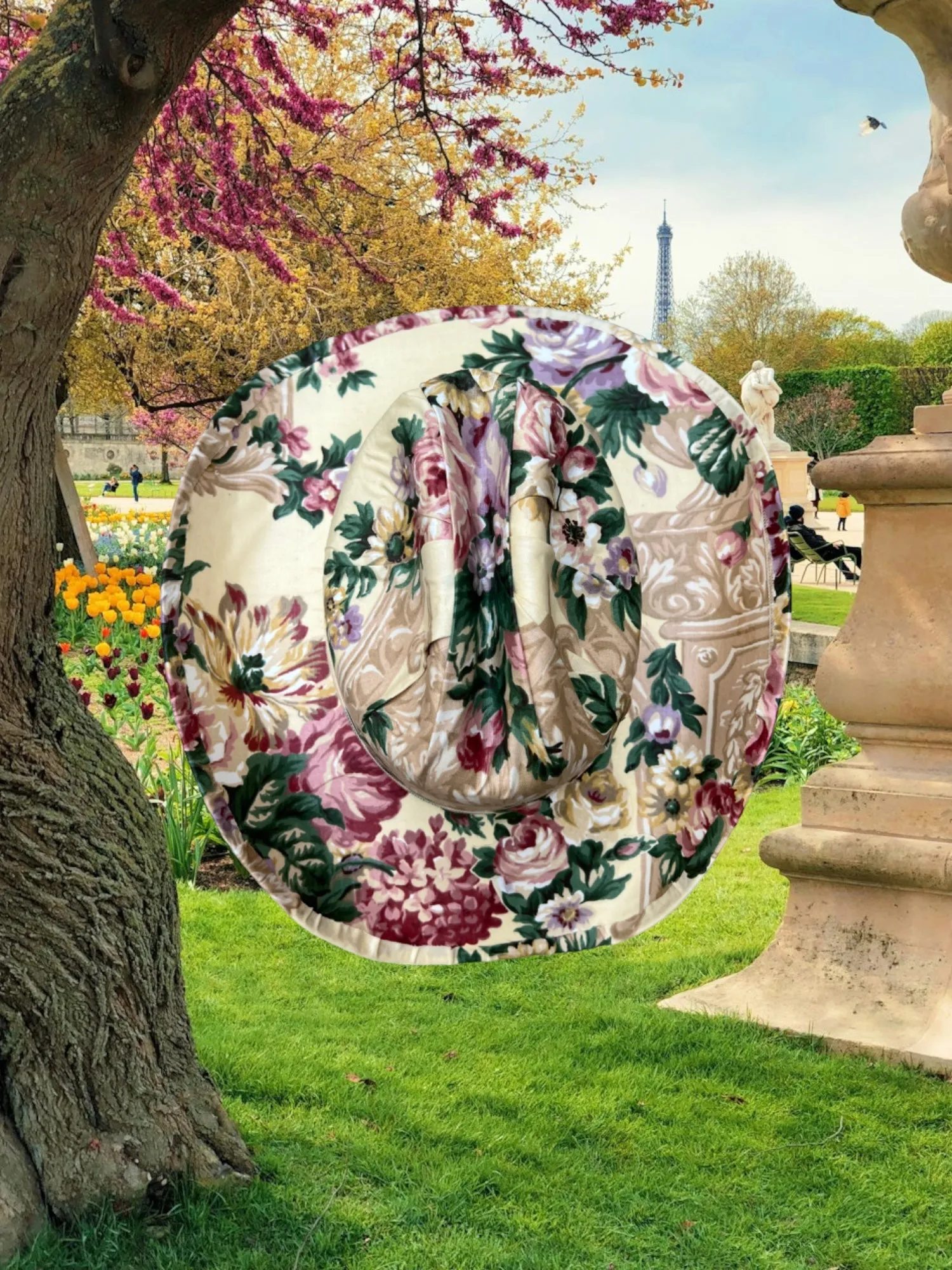 Tuileries sold by Zandria product image thumbnail 4