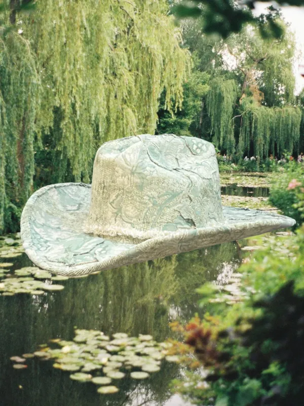 Monet sold by Zandria