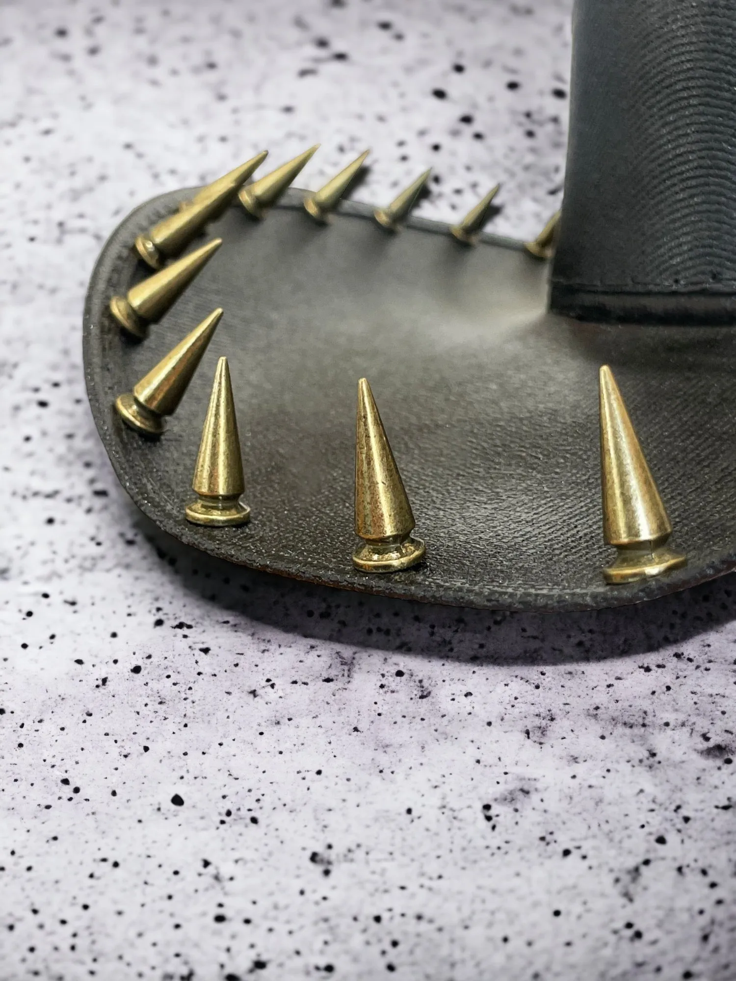 Gunston sold by Zandria product image thumbnail 2