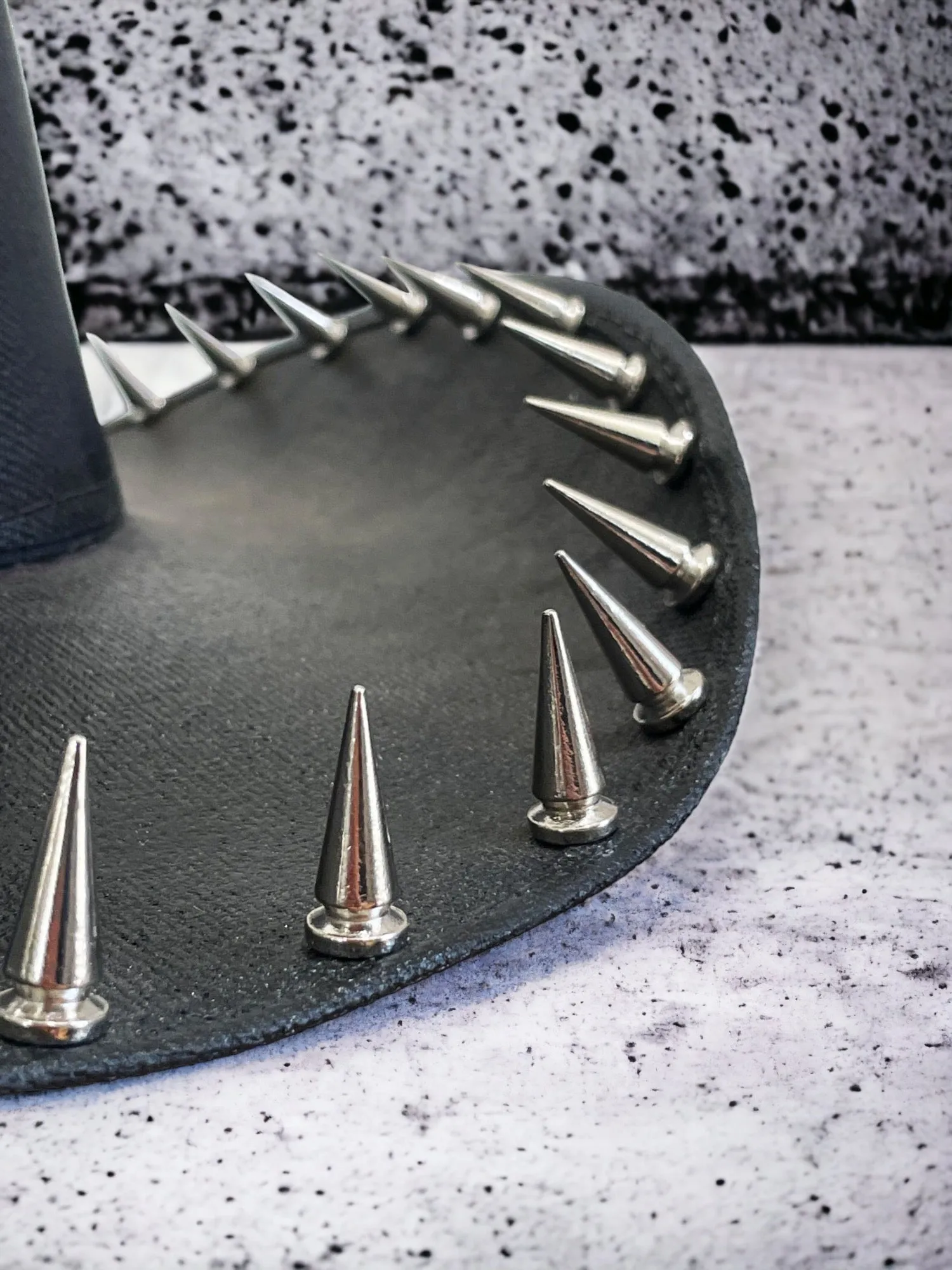 Gunston sold by Zandria product image thumbnail 3