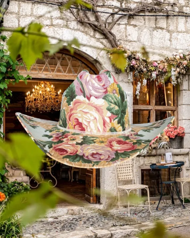 Tuileries Bleu sold by Zandria