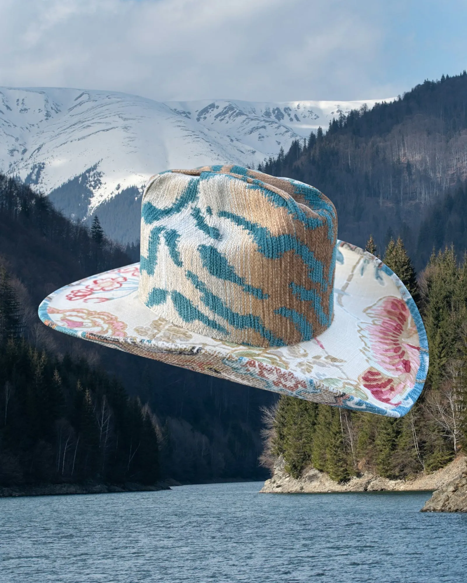 Turquoise Axis sold by Zandria product image thumbnail 5