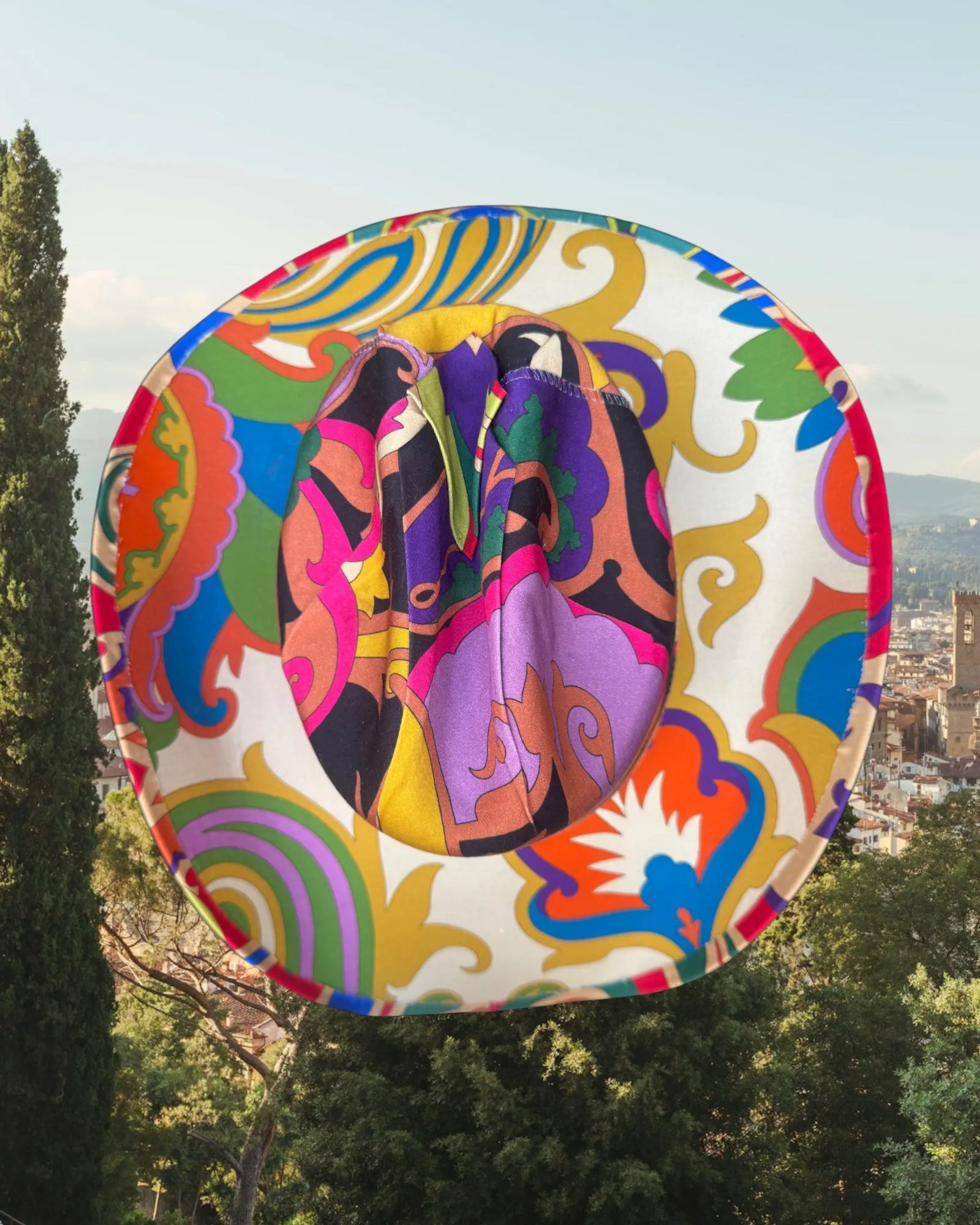 Villa Chromatica sold by Zandria product image thumbnail 5