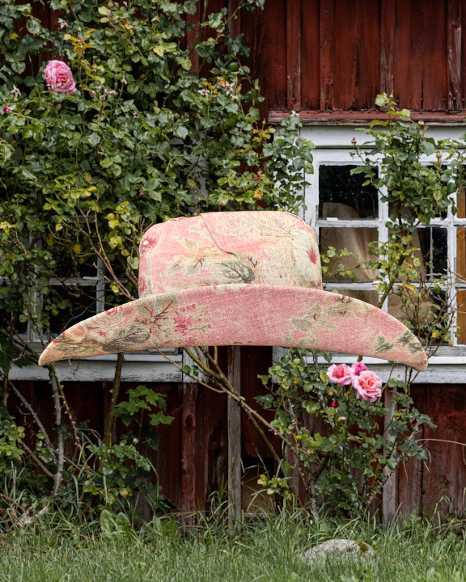 Rosewater sold by Zandria product image thumbnail 5